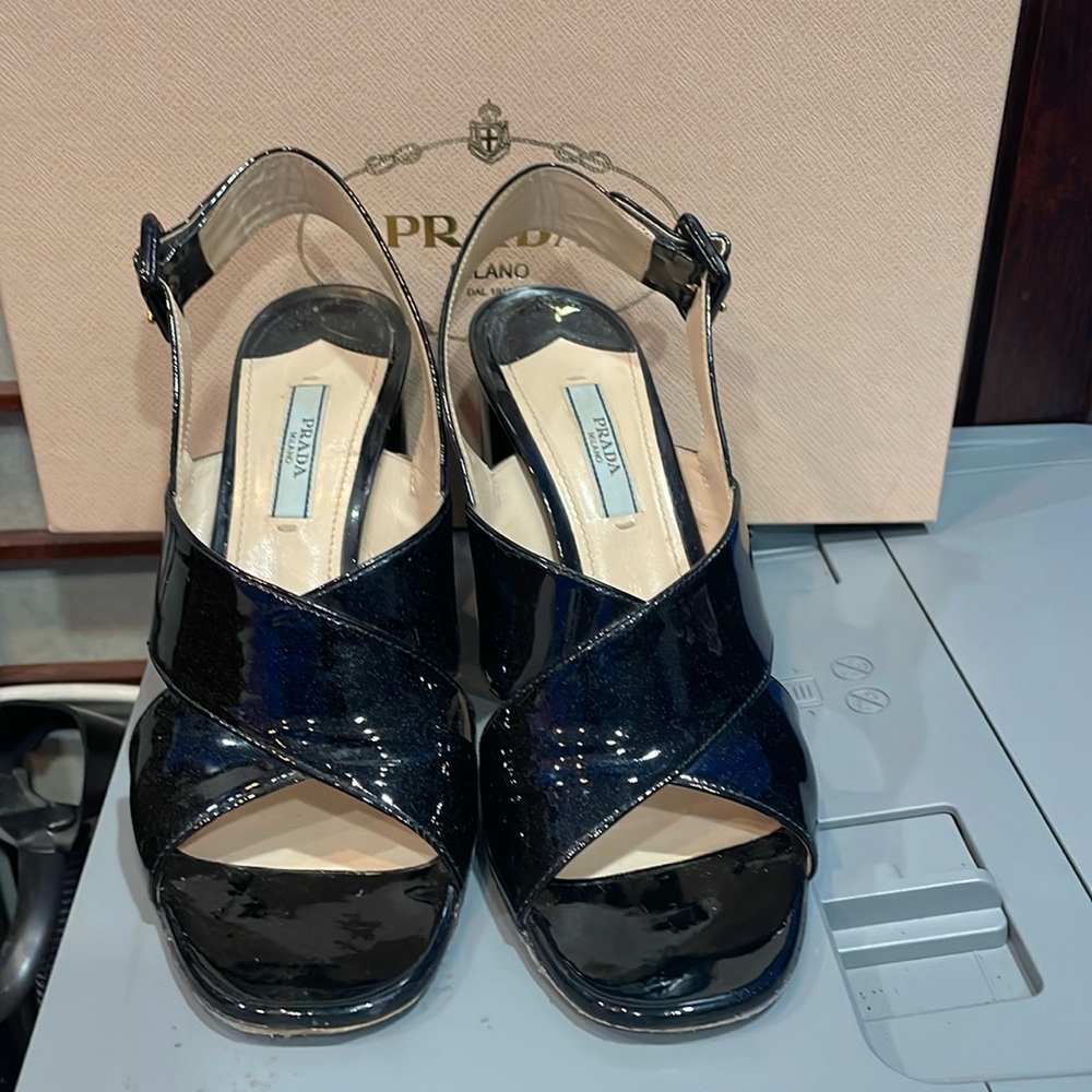Authentic Prada Patent Leather Black Block Heels Size 7 women’s preowned sandals